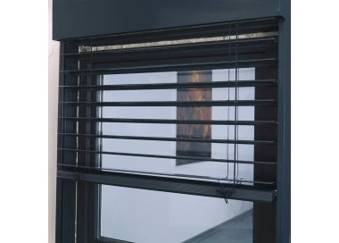 Raffstores Z90 - 100 x 100 mit Antrieb