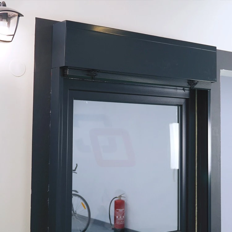 Raffstores Z90 - 150 x 150 mit Antrieb